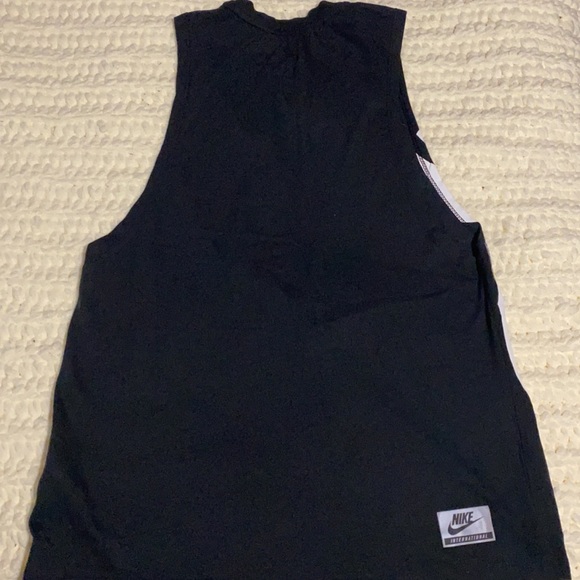 Nike Tank Top - Picture 3 of 3